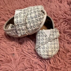 TOMS Infant Shoes T2